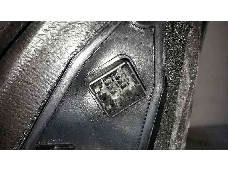 Recambio de retrovisor derecho para kia carnival ii 2.5 v6 ex referencia OEM IAM 2
