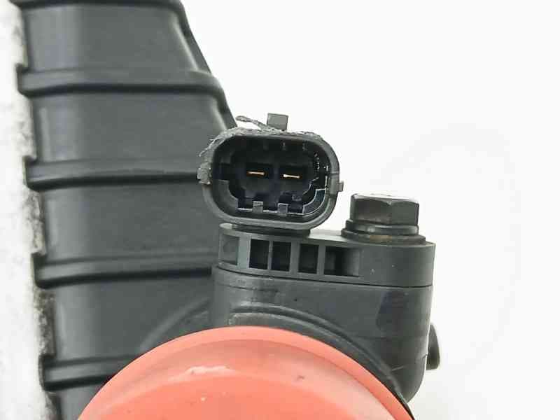 Recambio de intercooler para kia carens iv 1.7 crdi referencia OEM IAM 282712A480 2