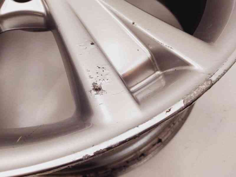 Recambio de llanta para lexus rx 400h referencia OEM IAM 5