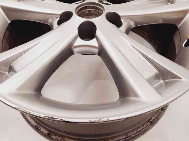 Recambio de llanta para lexus rx 400h referencia OEM IAM 7