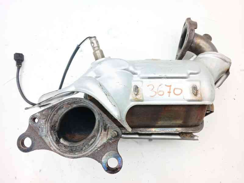 Recambio de catalizador para renault captur referencia OEM IAM 208021841R  H8201562548