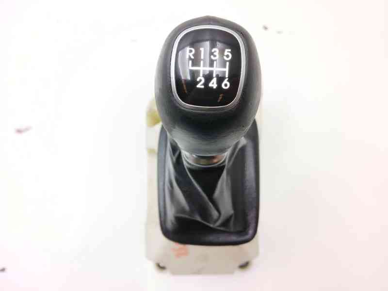 Recambio de palanca cambio para kia carens iv 1.7 crdi referencia OEM IAM 43700A4010 2