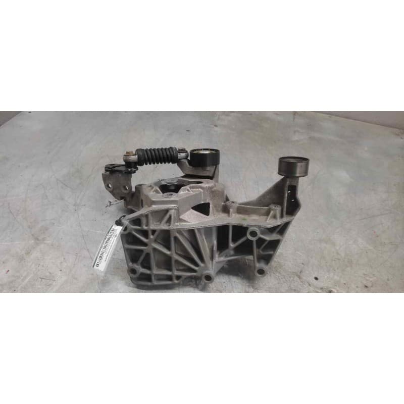 Recambio de soporte alternador para renault laguna (b56) 1.9 dti rt referencia OEM IAM 2