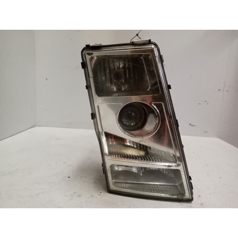 Recambio de faro derecho para volvo fh 12 2002  12.1 diesel (d12d420) referencia OEM IAM - Blanco