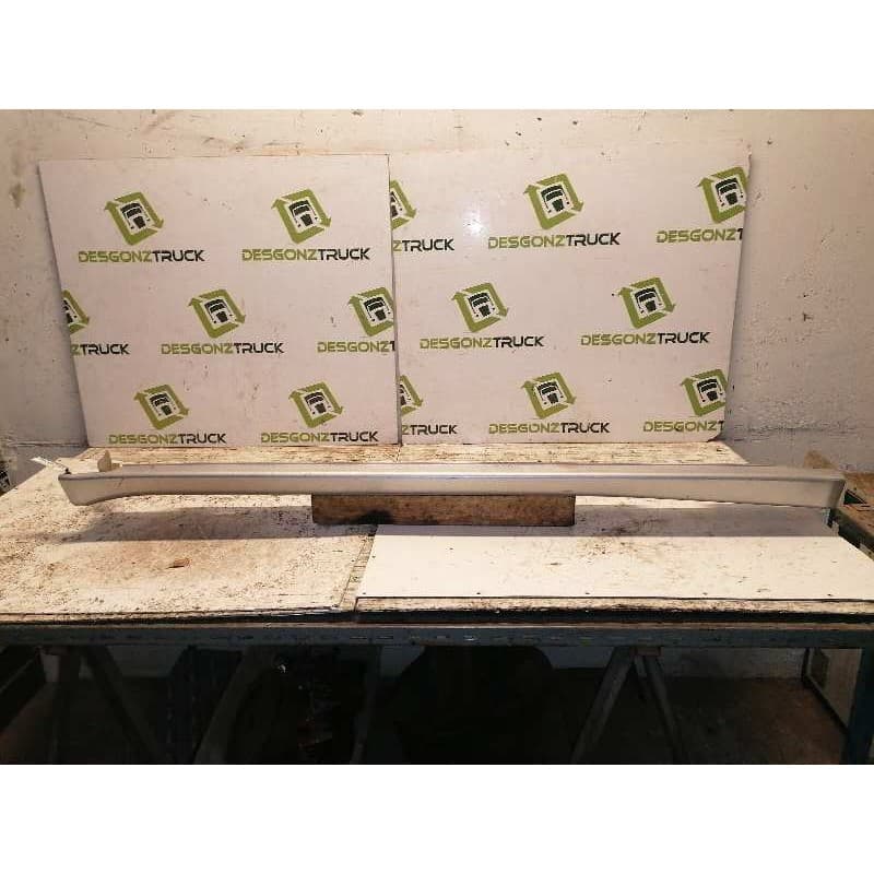 Recambio de estribo izquierdo para citroën berlingo 1.9 600 d furg. referencia OEM IAM - Blanco 2