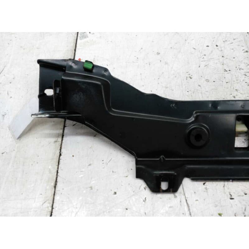 Recambio de travesaño superior para citroën c15 re familiale referencia OEM IAM - Blanco 5