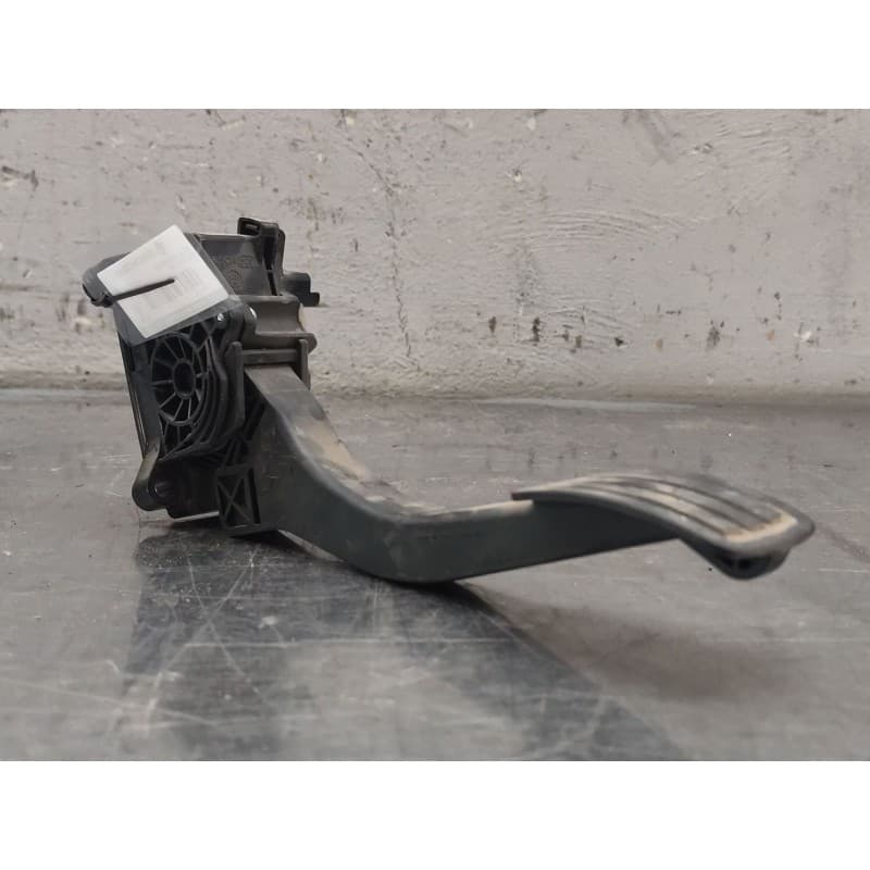 Recambio de pedal acelerador para peugeot 308 active referencia OEM IAM 86ET34 - Blanco