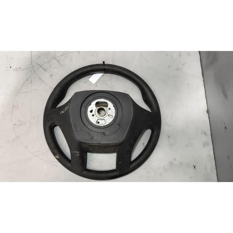 Recambio de volante para iveco crossway referencia OEM IAM 5801731858 2