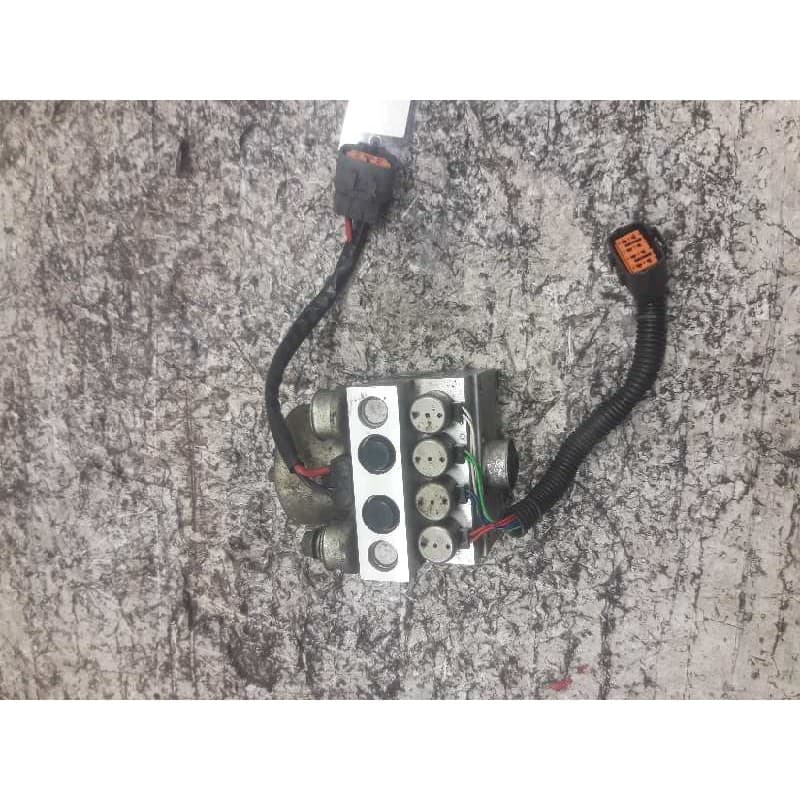 Recambio de abs para suzuki baleno fam. sy (eg) 1.6 glx se referencia OEM IAM 5610064GU - Rojo 3