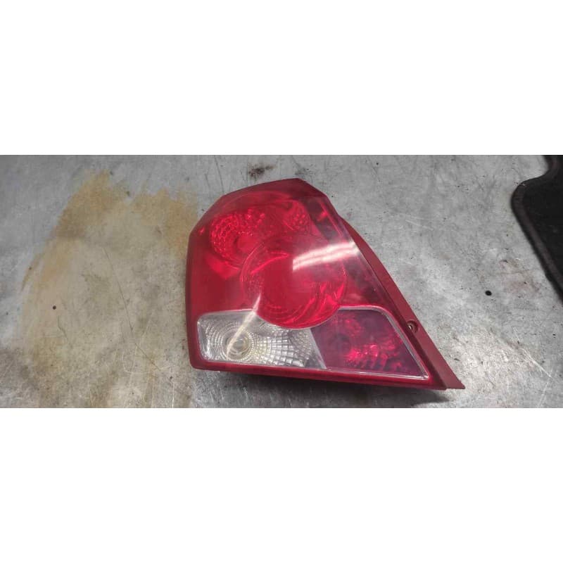 Recambio de piloto trasero izquierdo para daewoo kalos 1.4 se referencia OEM IAM - Azul