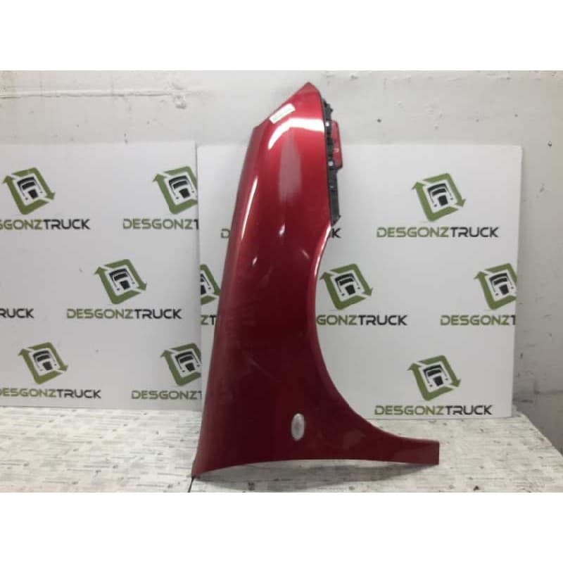 Recambio de aleta delantera derecha para renault 11 1.1 referencia OEM IAM - Rojo