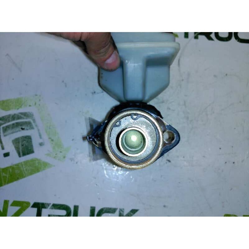 Recambio de bomba freno para renault rapid/express (f40) 1.6 diesel referencia OEM IAM - Rojo 2