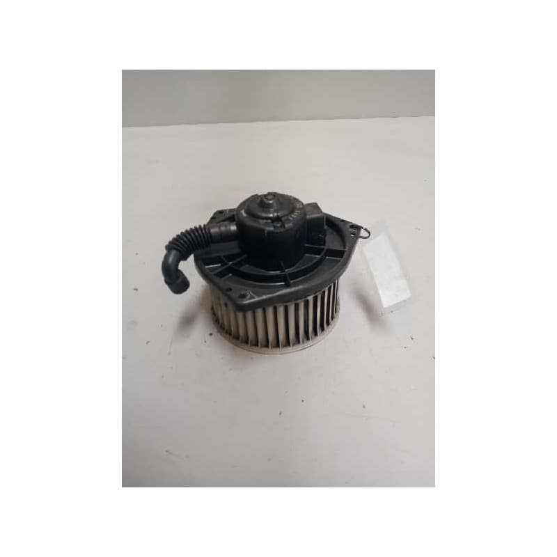 Recambio de motor calefaccion para nissan cabstar e referencia OEM IAM 272200T300 - Blanco
