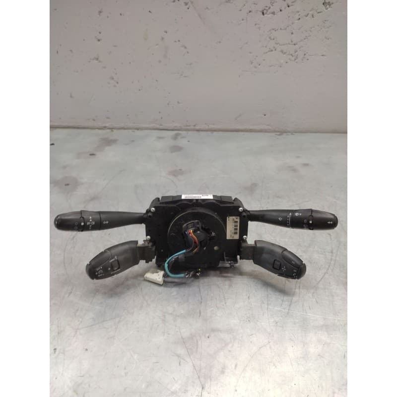 Recambio de mando multifuncion para peugeot 207 x-line referencia OEM IAM 51031142 - Plata