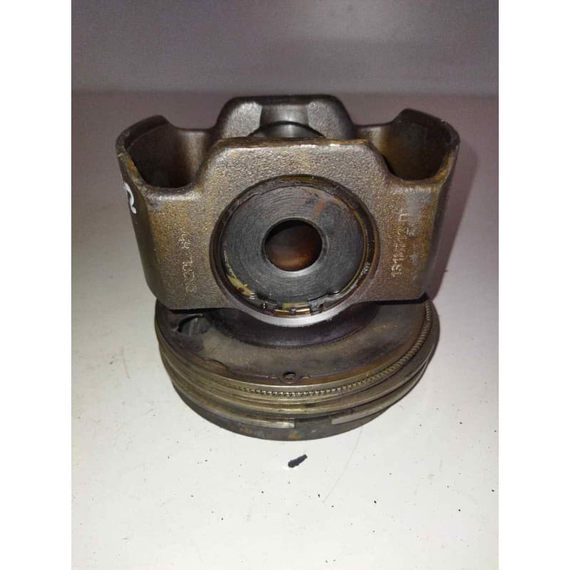 Recambio de piston para volvo fh 440 fg 4x2 low corto referencia OEM IAM 21161901 4