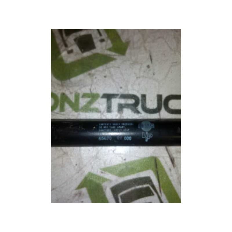Recambio de bombin calandra para nissan trucks atleon 56.13 referencia OEM IAM - Blanco 4