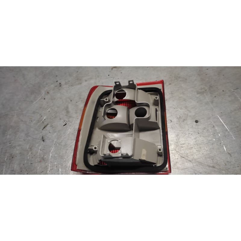 Recambio de piloto trasero derecho para opel vectra a gl referencia OEM IAM 90358315 2