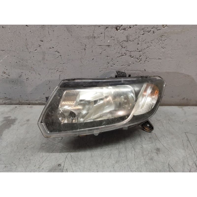 Recambio de faro izquierdo para dacia sandero ii (b8_) 1.2 referencia OEM IAM 90029994 - Blanco
