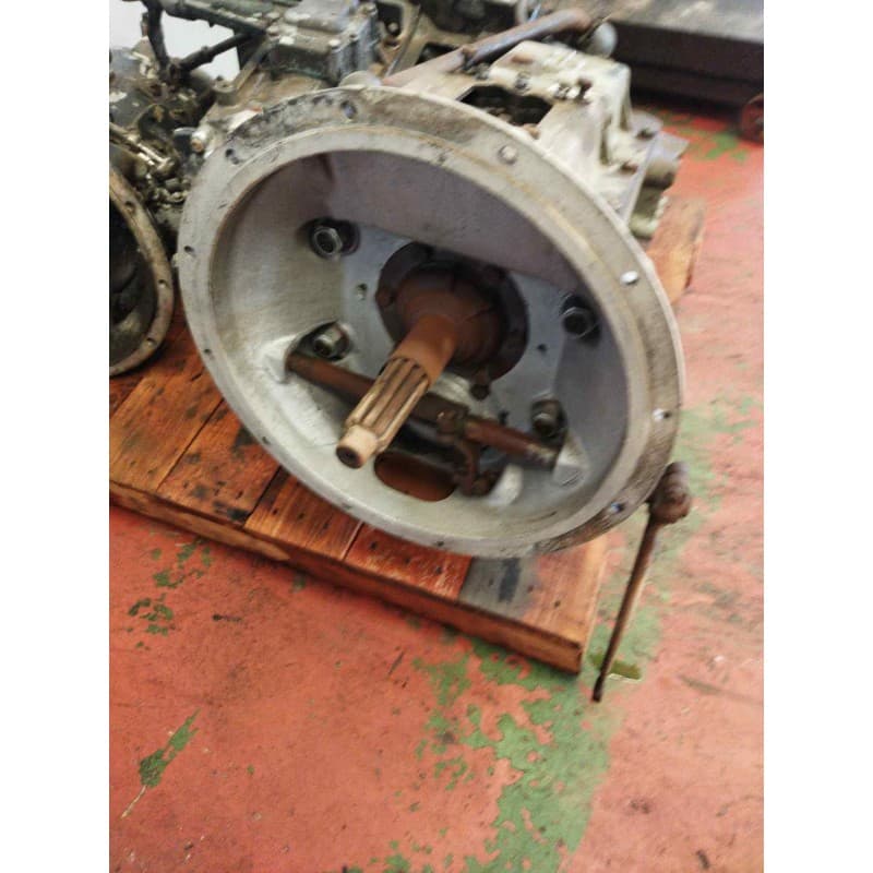 Recambio de caja cambios para barreiros trucks . c14 referencia OEM IAM 3