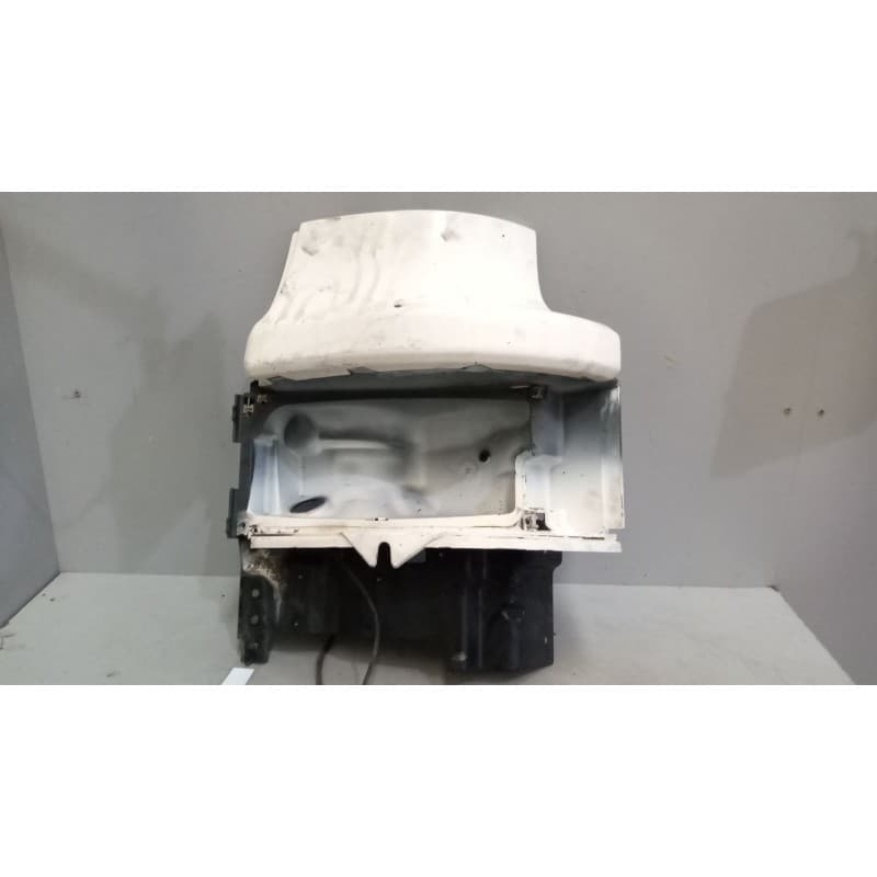 Recambio de soporte faro izquierdo para scania r i r 580 referencia OEM IAM - Blanco