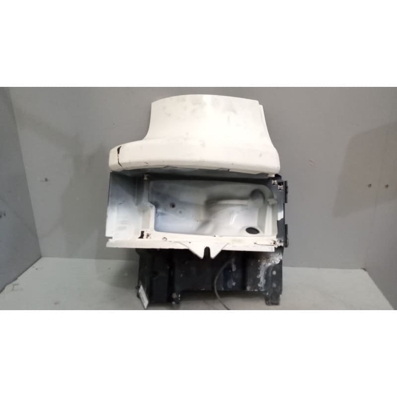 Recambio de soporte faro derecho para scania r i r 580 referencia OEM IAM - Blanco
