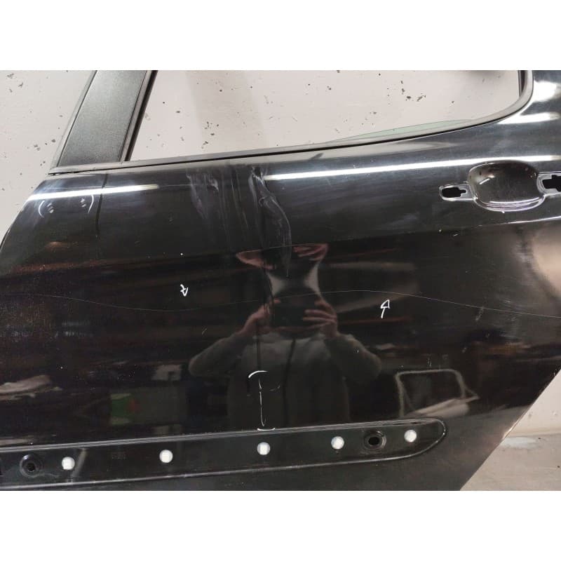 Recambio de puerta trasera izquierda para peugeot 308 confort referencia OEM IAM - Negro 2