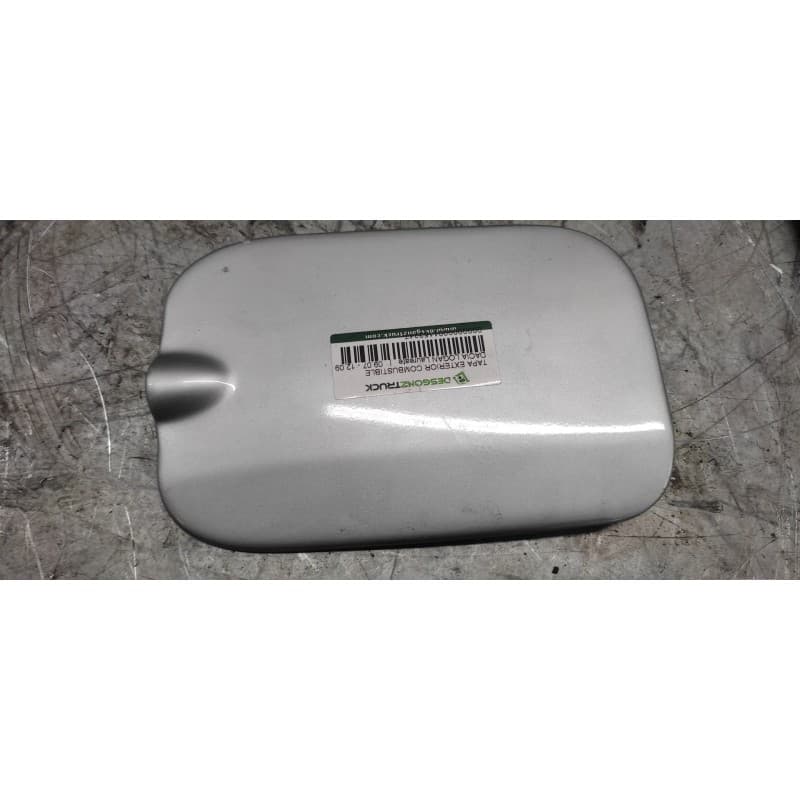 Recambio de tapa exterior combustible para dacia logan laureate referencia OEM IAM