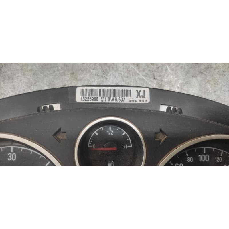 Recambio de cuadro instrumentos para opel zafira b cosmo referencia OEM IAM 13225988 - Gris 2