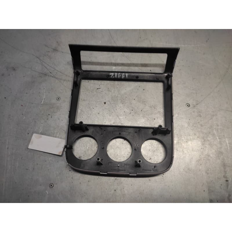 Recambio de guarnecido radio para nissan murano (z50) básico referencia OEM IAM 2