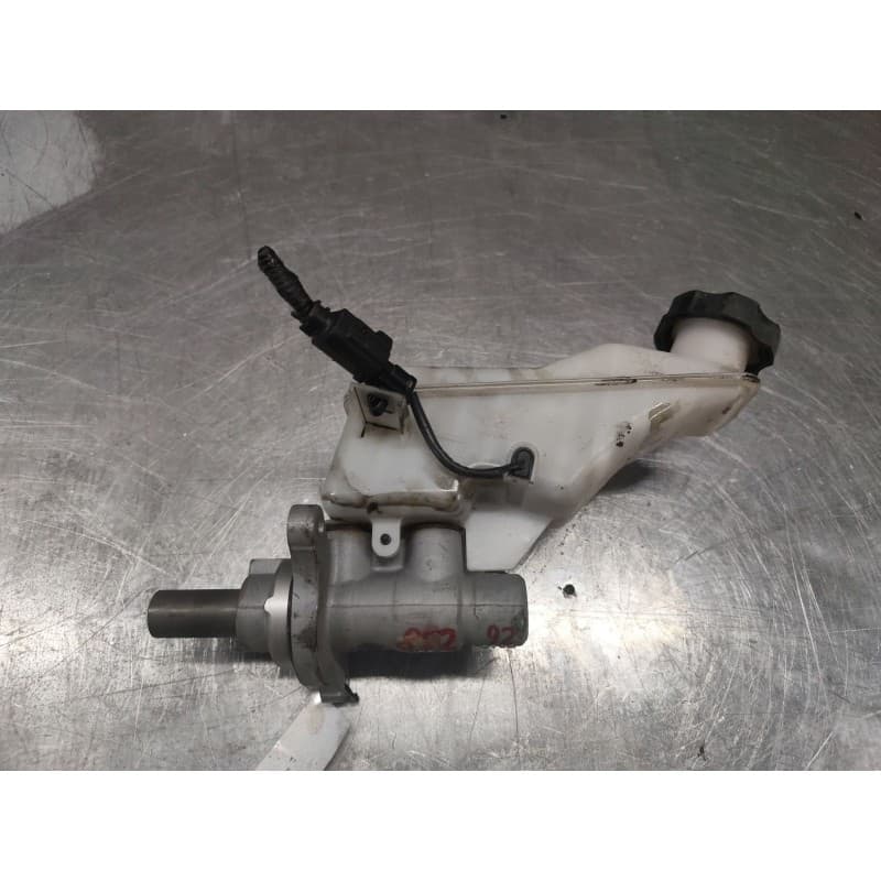Recambio de bomba freno para kia sportage iv (ql, qle) 1.7 crdi referencia OEM IAM - Blanco 3