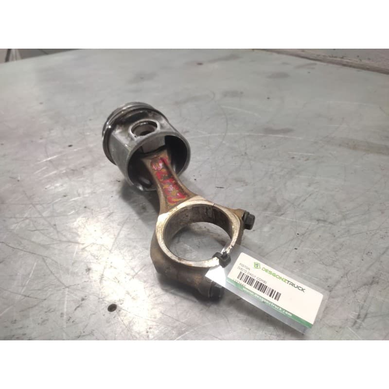 Recambio de piston para iveco daily combi 2.3 diesel cat referencia OEM IAM 3