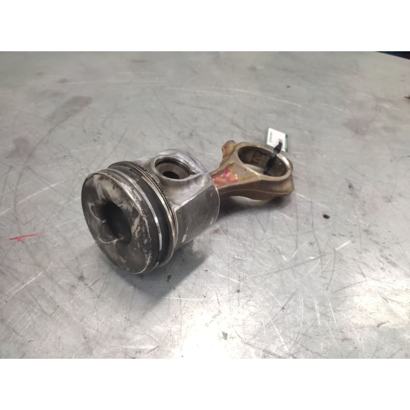 Recambio de piston para iveco daily combi 2.3 diesel cat referencia OEM IAM 4