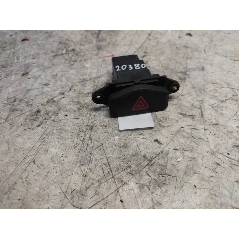 Recambio de warning para kia carens 2.0 turbodiesel cat referencia OEM IAM   8 PINS - Blanco
