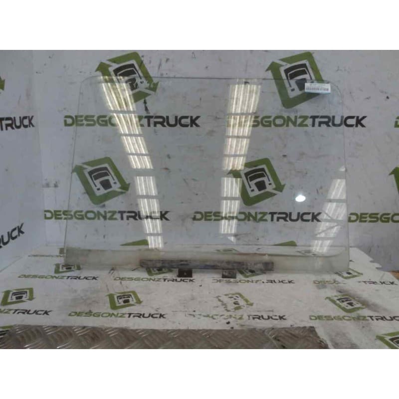Recambio de luna delantera derecha para pegaso trucks ekus 100-40 referencia OEM IAM - Rojo