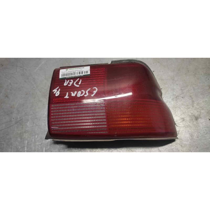 Recambio de piloto trasero derecho para ford escort berl./turnier referencia OEM IAM