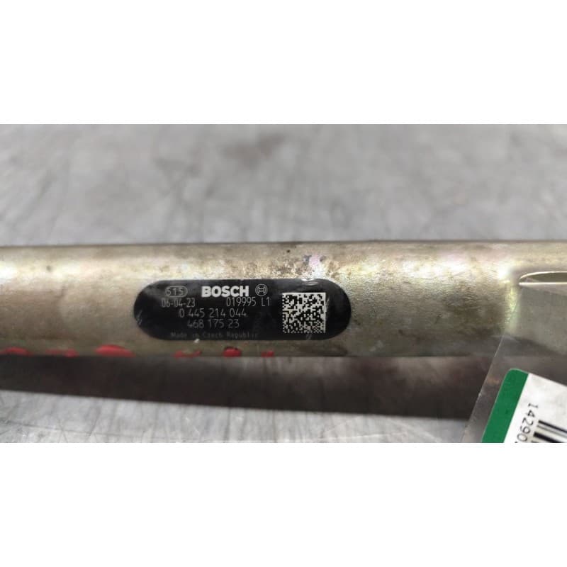 Recambio de rampa inyectora para opel corsa c blue line referencia OEM IAM 0445214044 - Blanco 3