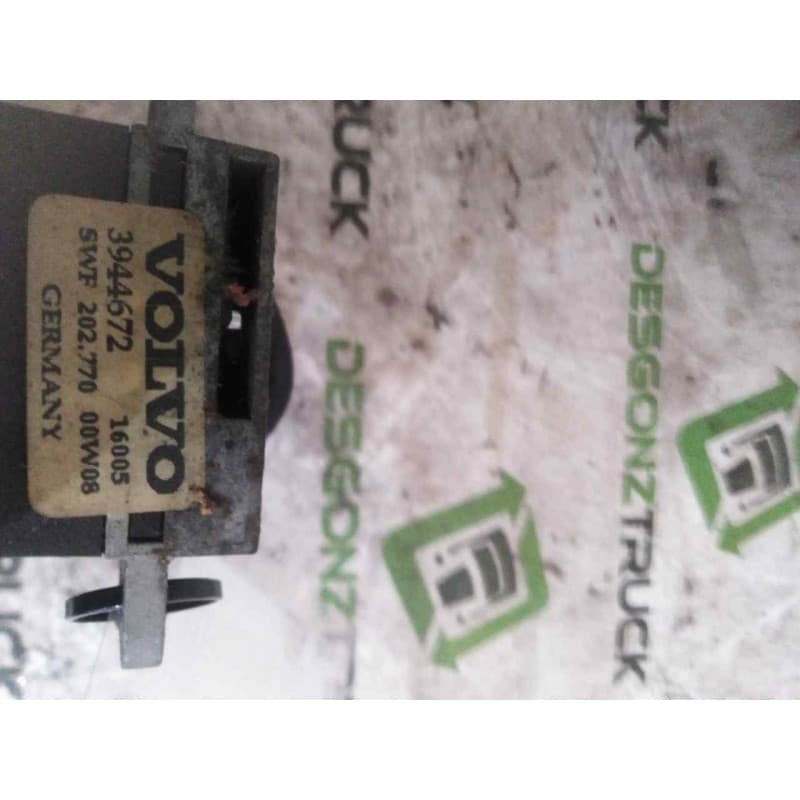 Recambio de mando limpia para volvo fm 12 asta 2001 referencia OEM IAM 3944672 - Blanco 3
