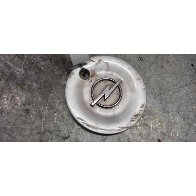 Recambio de tapacubos para opel corsa b eco referencia OEM IAM 9127615EF 13.80CM