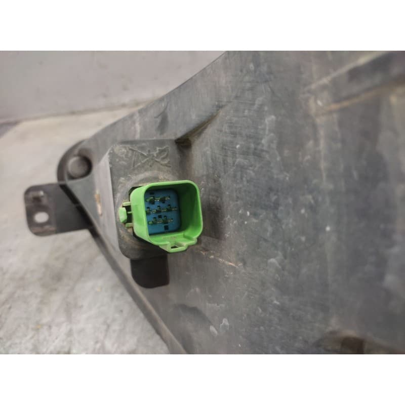 Recambio de faro izquierdo para ford fiesta (cbk) ambiente referencia OEM IAM 2