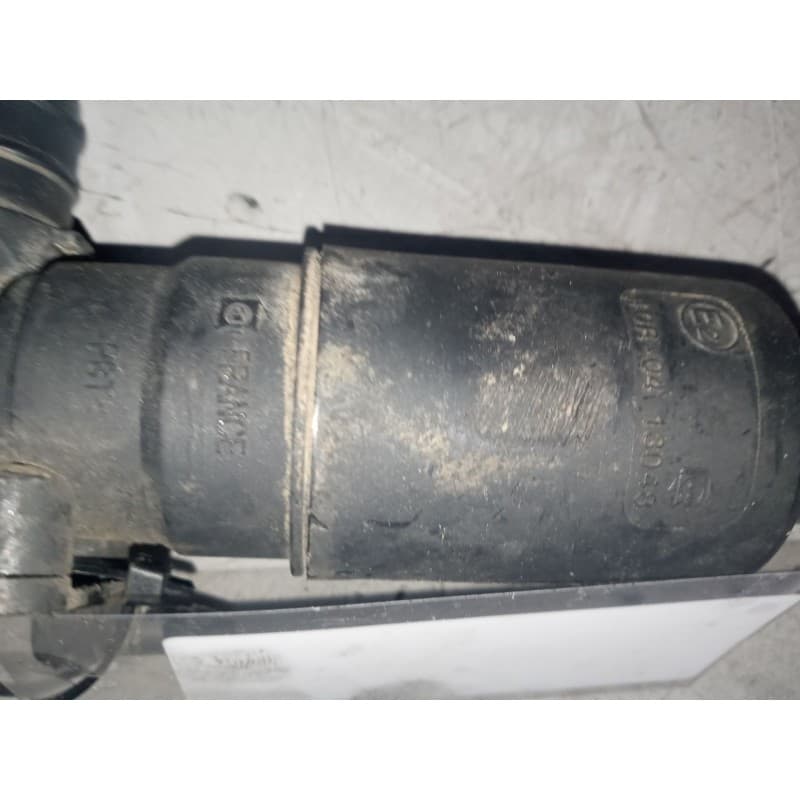 Recambio de bomba limpia para renault serie t 12.8 diesel referencia OEM IAM - Blanco 3