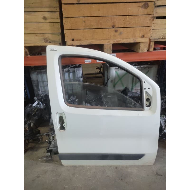Recambio de puerta delantera derecha para peugeot bipper básico referencia OEM IAM - Blanco