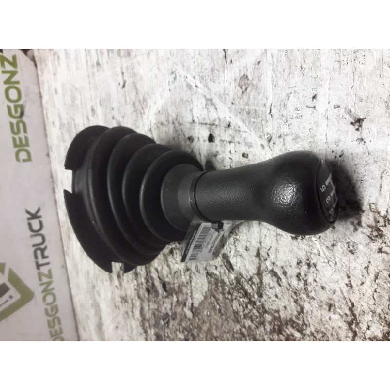 Recambio de pomo palanca cambio para ford fiesta (cbk) ambiente referencia OEM IAM - Rojo