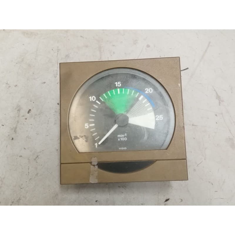 Recambio de cuadro instrumentos para man gregal referencia OEM IAM 81271026066 - Dorado