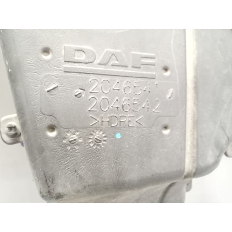 Recambio de deposito limpia para daf xf 106 480 referencia OEM IAM 2046541 5