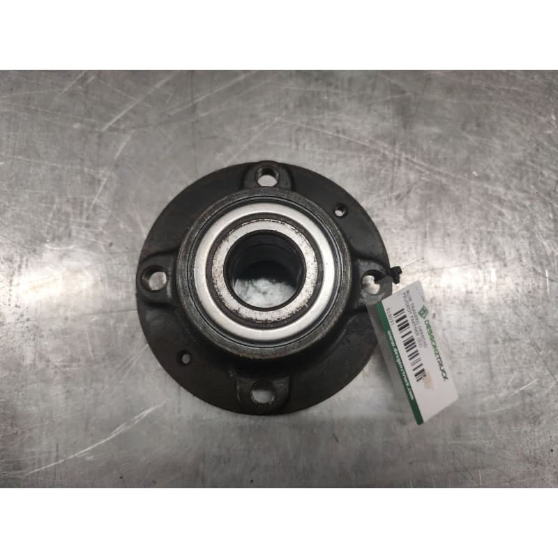 Recambio de buje trasero derecho para peugeot partner (s2) combi pro referencia OEM IAM - Blanco