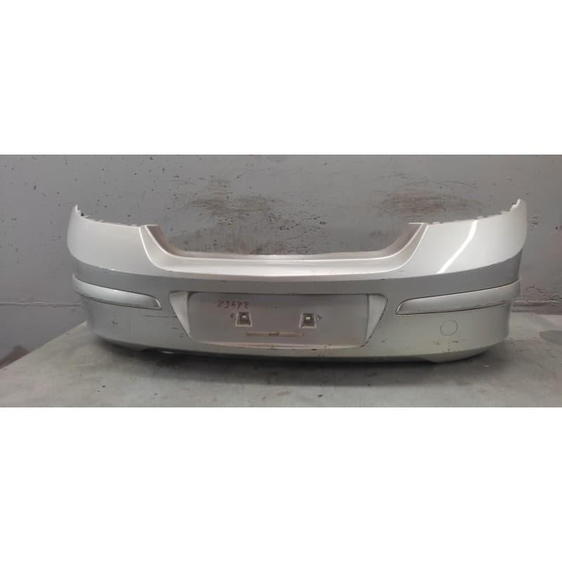Recambio de paragolpes trasero para opel astra h berlina cosmo referencia OEM IAM