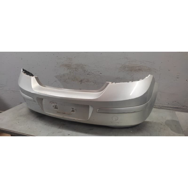 Recambio de paragolpes trasero para opel astra h berlina cosmo referencia OEM IAM 3