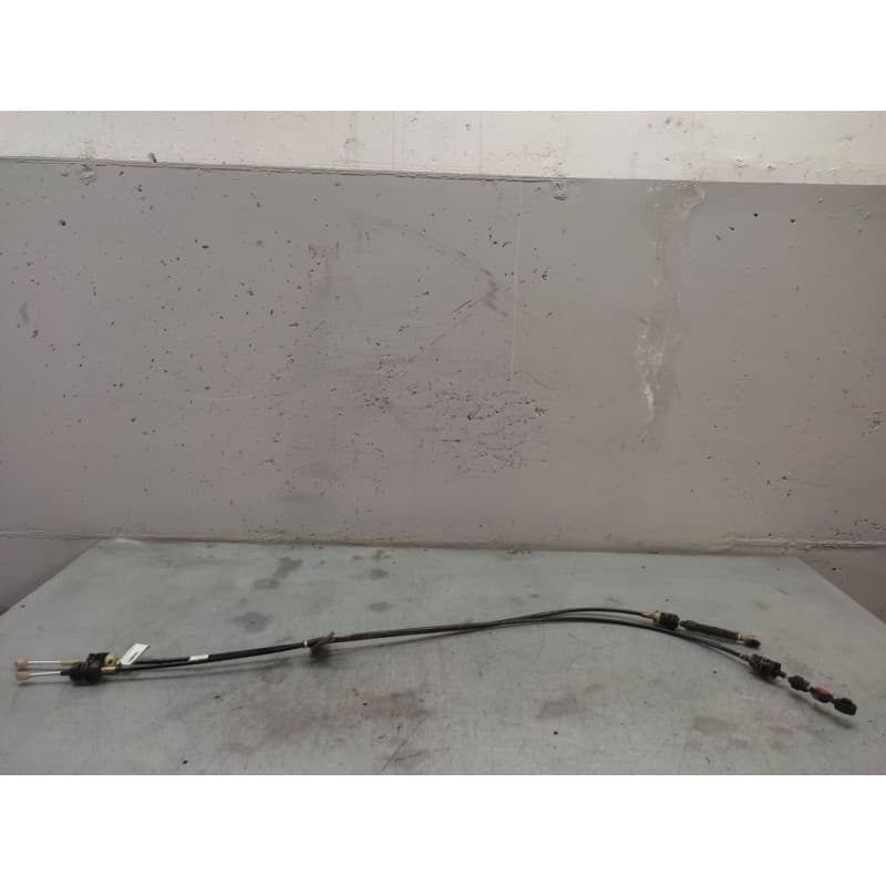 Recambio de cables de cambio para ford fiesta (cbk) ambiente referencia OEM IAM - Blanco