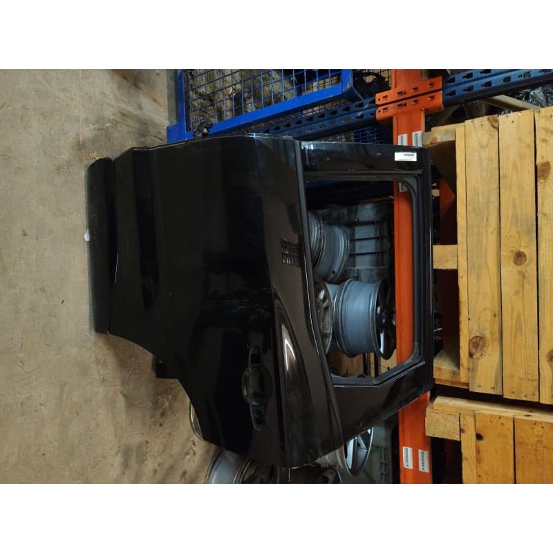Recambio de puerta trasera derecha para renault austral tce 130 referencia OEM IAM - Negro