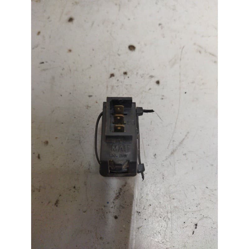 Recambio de boton antiniebla para nissan trade referencia OEM IAM - Blanco 2